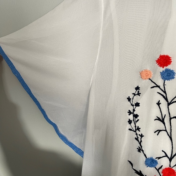 Cato White Blouse with Colorful Floral Embroidery - Picture 5 of 10